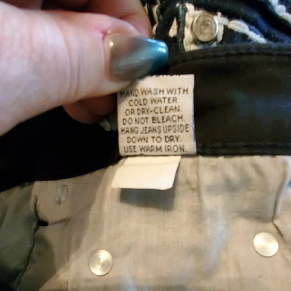 Sassy Thai Jeans - Picture 7 of 8